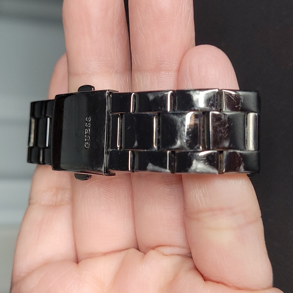Guess Watch - Picture 3 of 3